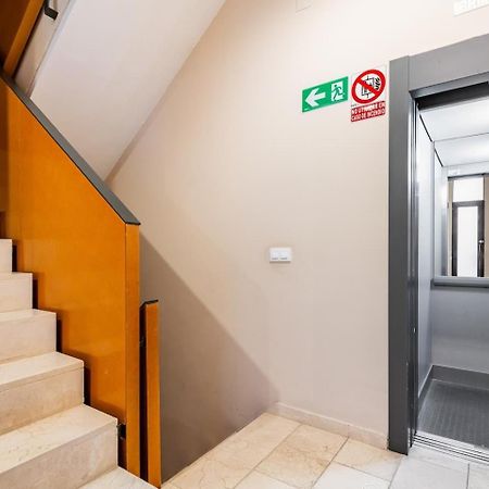 Komodo Sierpes: Bright & Classy Central Apartment Seville Luaran gambar