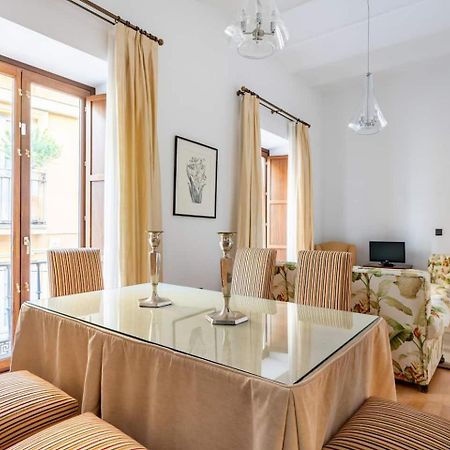 Komodo Sierpes: Bright & Classy Central Apartment Seville Luaran gambar