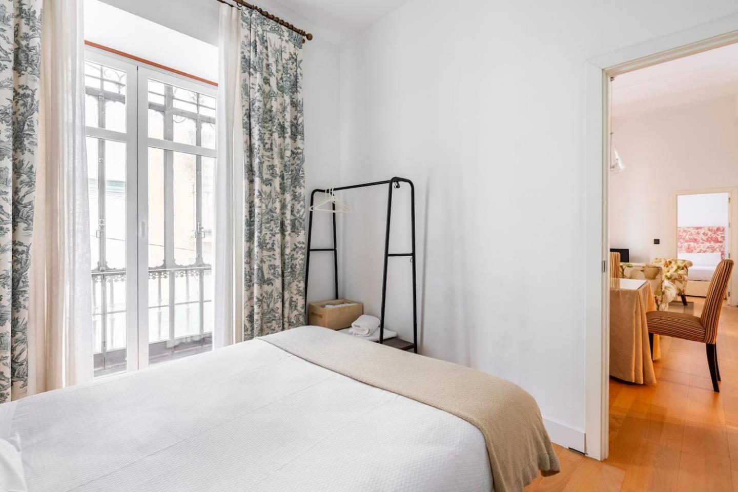 Komodo Sierpes: Bright & Classy Central Apartment Seville Luaran gambar