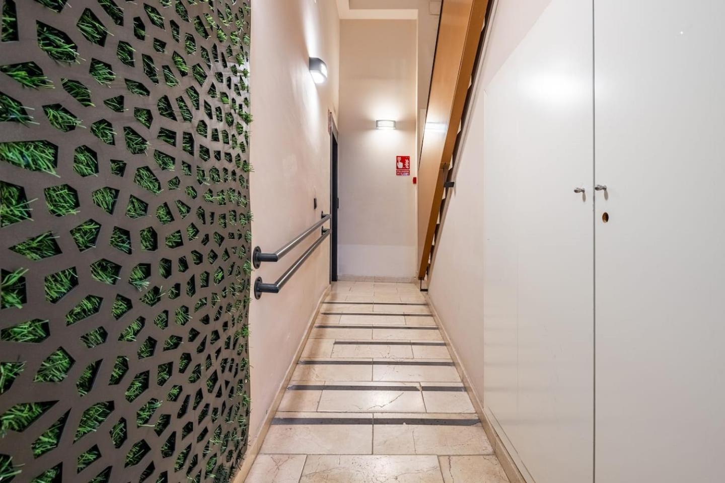 Komodo Sierpes: Bright & Classy Central Apartment Seville Luaran gambar
