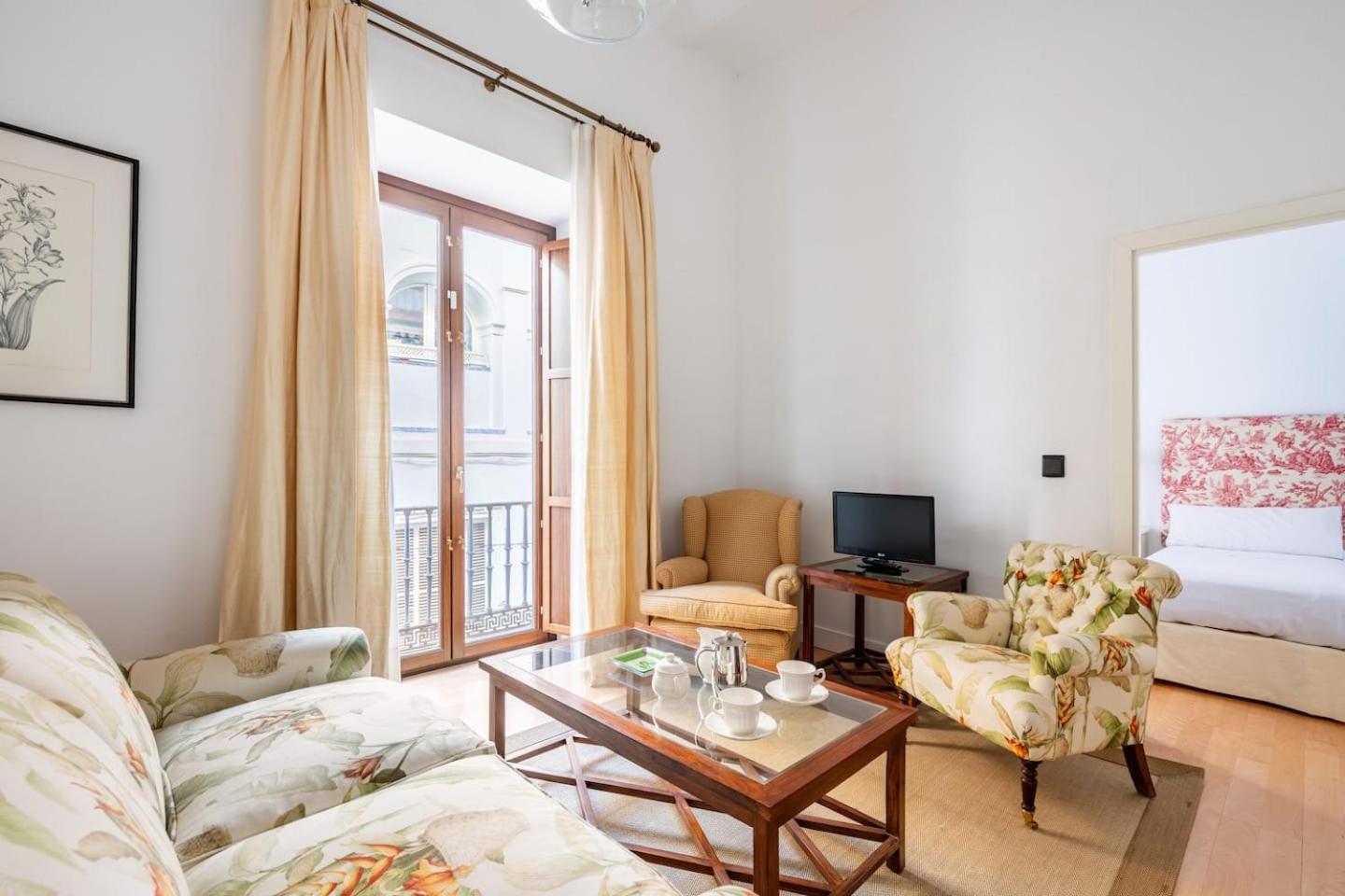 Komodo Sierpes: Bright & Classy Central Apartment Seville Luaran gambar