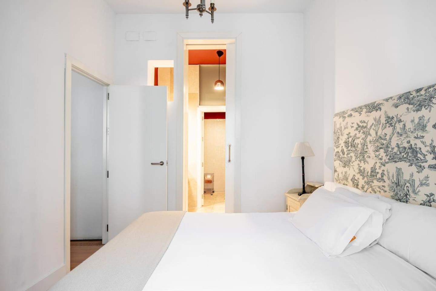 Komodo Sierpes: Bright & Classy Central Apartment Seville Luaran gambar