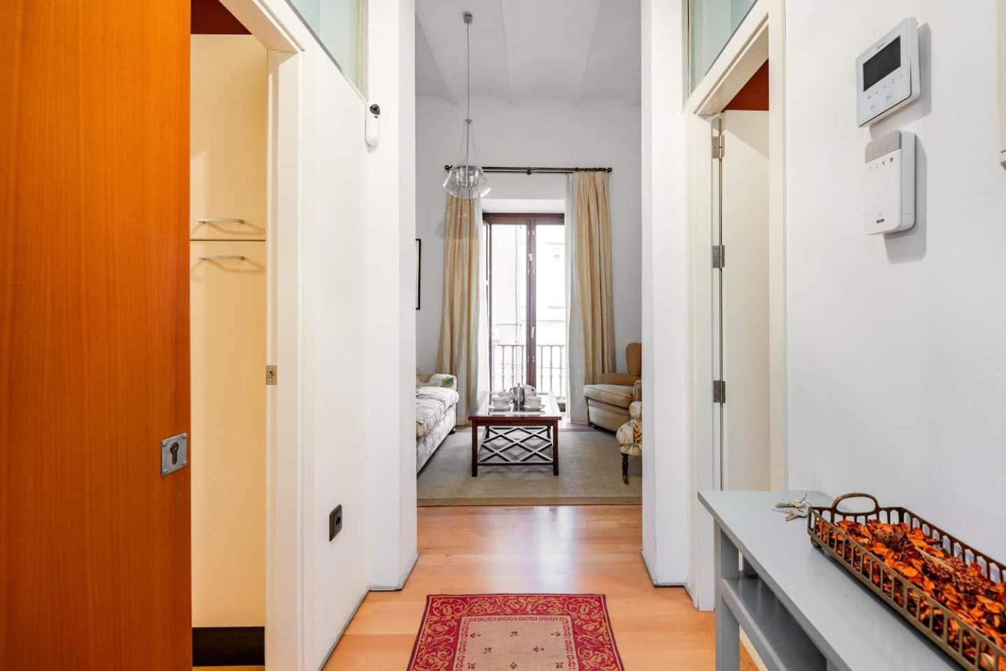 Komodo Sierpes: Bright & Classy Central Apartment Seville Luaran gambar