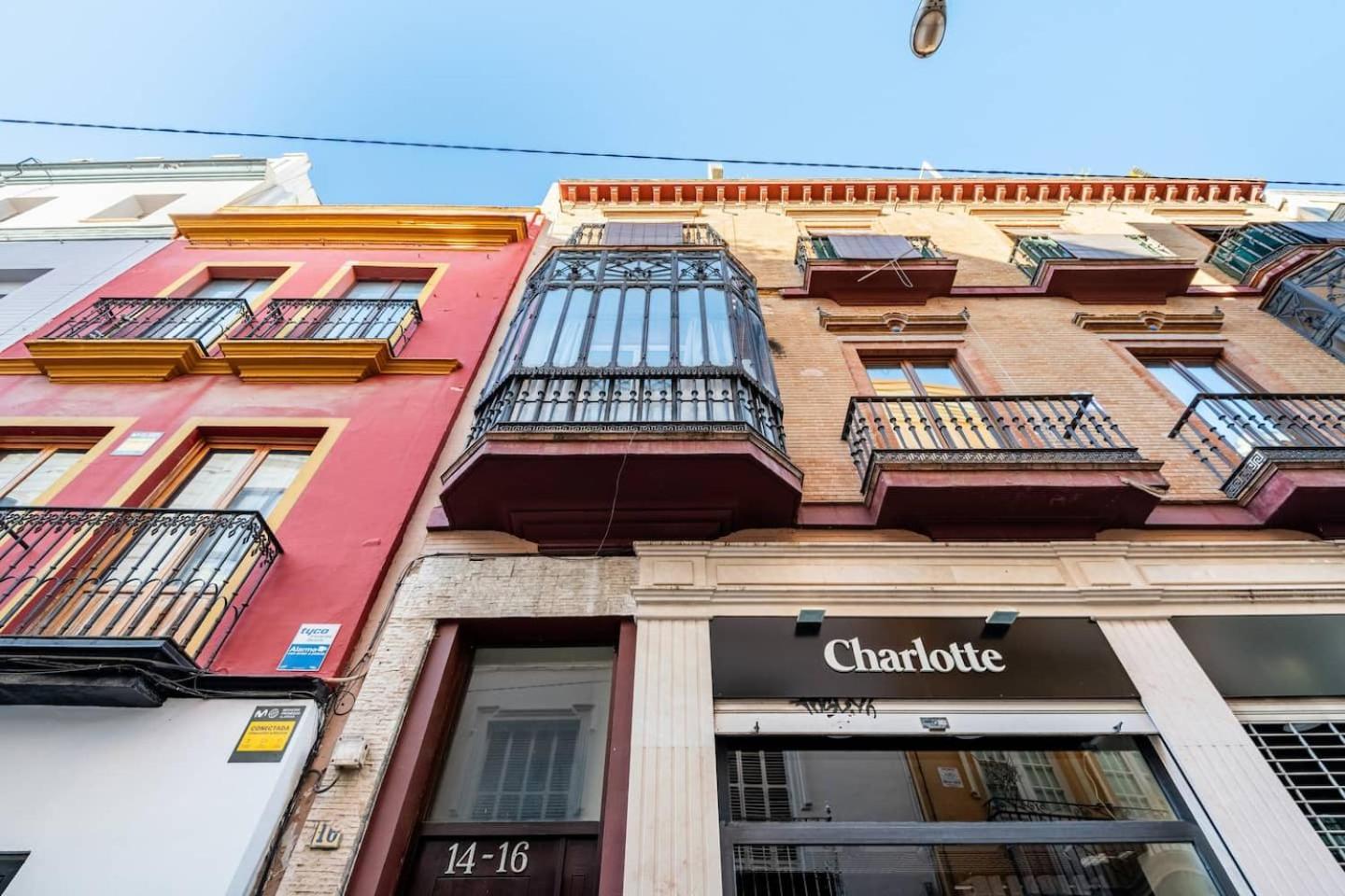 Komodo Sierpes: Bright & Classy Central Apartment Seville Luaran gambar