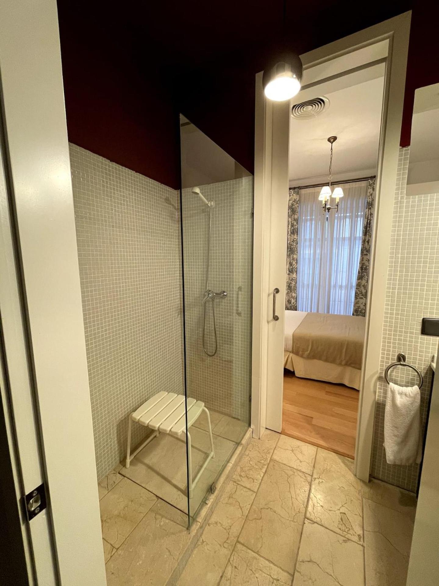 Komodo Sierpes: Bright & Classy Central Apartment Seville Luaran gambar